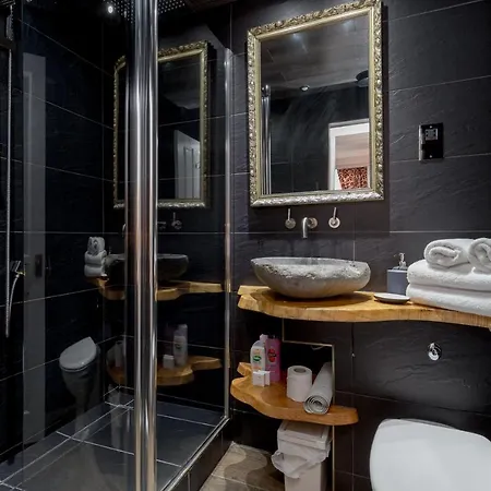 The Alamo Guest house Glasgow