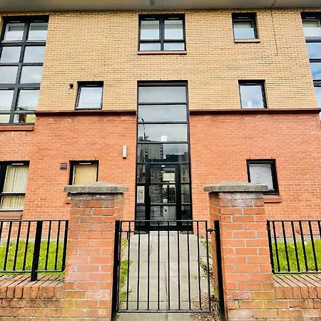 Modern 2 Bedroom Near Centre Apartment Glasgow