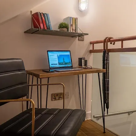 Loft On The Crescent - 5 Star Scottish Luxury - Prime West End Location * Glasgow