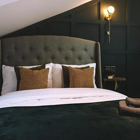 Loft On The Crescent - 5 Star Scottish Luxury - Prime West End Location