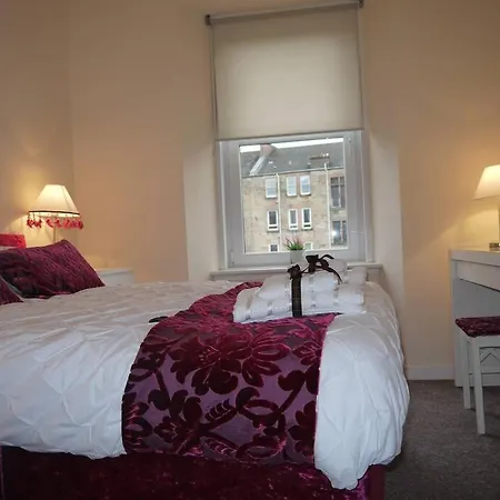 Fabulous Location, One Bedroom West End Flat, Just Off Byres Rd, Close To Sec & Hydro Lägenhet