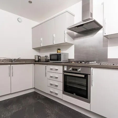 Hébergement de vacances Spacious 3 Bedroom House In With Private Parking & Garden Glasgow