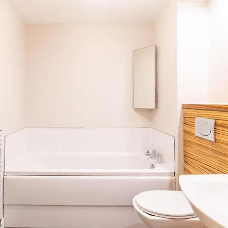 Luxury Riverview Centre *