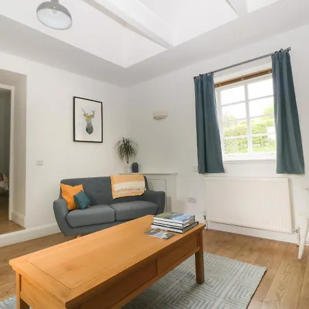 Ellanderroch * Glasgow