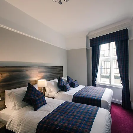 Royal West End Hotel 3*