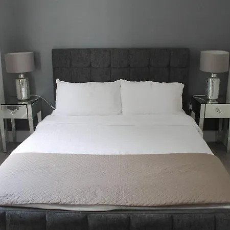 2 Bedroom At Secc Hydro Free Parking Lejlighed
