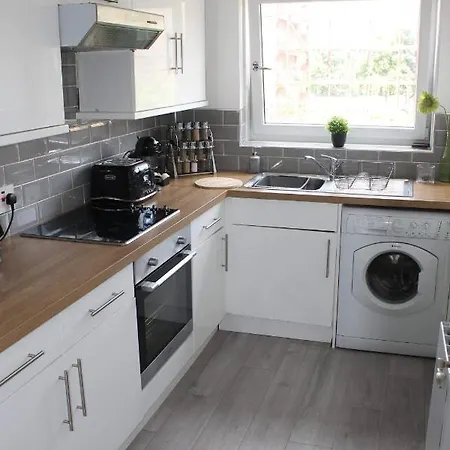 2 Bedroom At Secc Hydro Free Parking Apartment *