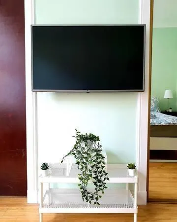 Cosy Flat, West End, Close To Sec, Hydro & Tourist Attractions