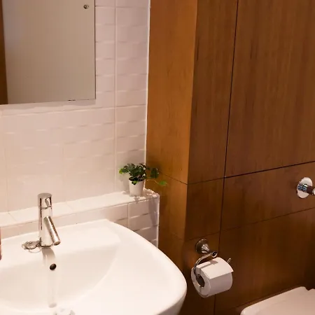 Pass The Keys Lovely 2 Bed Flat In Harbour, West End Appartamento