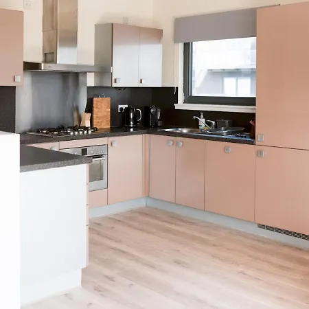 Pass The Keys Lovely 2 Bed Flat In Harbour, West End * Glasgow