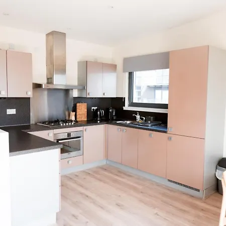 Pass The Keys Lovely 2 Bed Flat In Harbour, West End * Glasgow