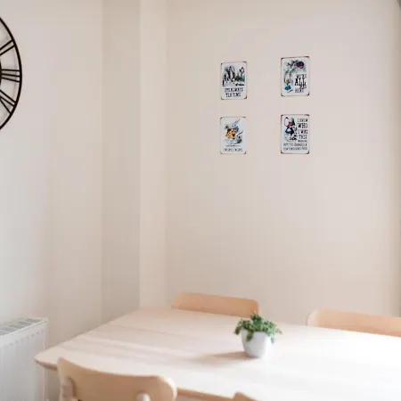 Appartamento Pass The Keys Lovely 2 Bed Flat In Harbour, West End Glasgow