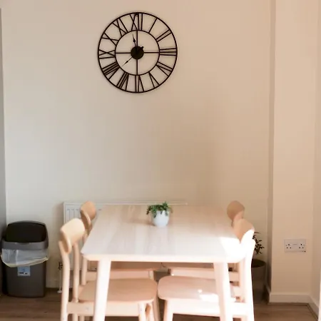 Appartamento Pass The Keys Lovely 2 Bed Flat In Harbour, West End Glasgow