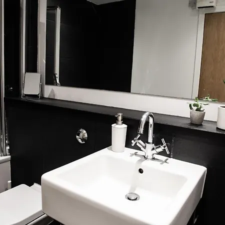 Modern Merchant By George Square Apartment