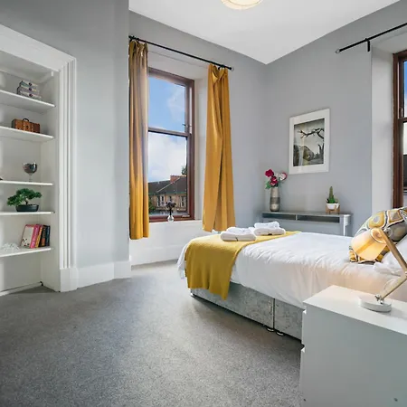 Luxurious Nr Subway Apartment Glasgow