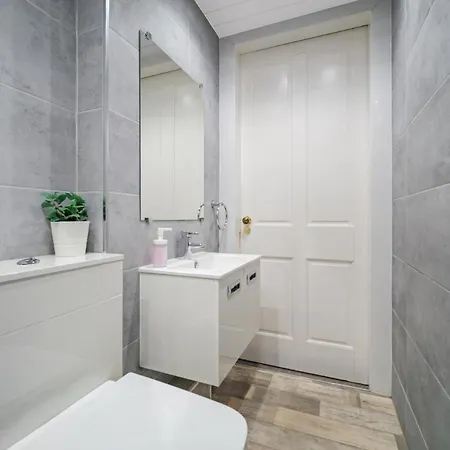 Apartment Luxurious Nr Subway Glasgow