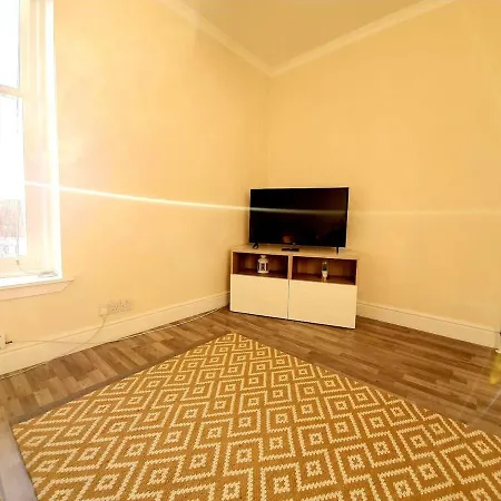 Gorgeous, Light & Airy In The Heart Of The West End, Close To Sec And Hydro *