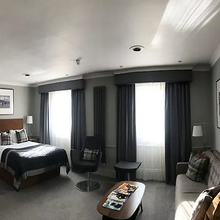 ホテル West By Compass Hospitality