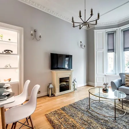 Pass The Keys Stylish 2 Bed In Heart Of West End Apartment *