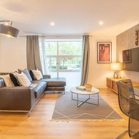 דירה Merchant With Parking גלאזגו