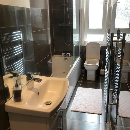 Stunning Modern Flat Glasgow
