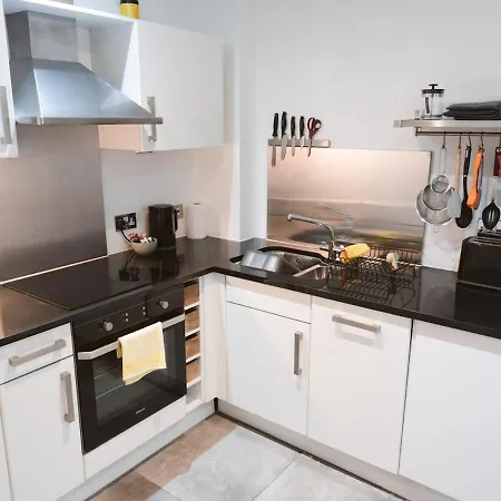 Pass The Keys Lovely 2 Bed With Parking Next To Secc Hydro Glasgow