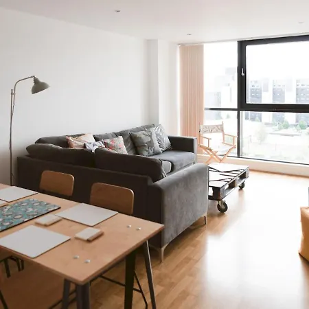 Apartment Pass The Keys Lovely 2 Bed With Parking Next To Secc Hydro