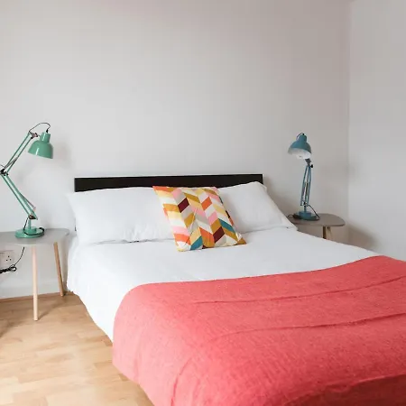 Pass The Keys Lovely 2 Bed With Parking Next To Secc Hydro