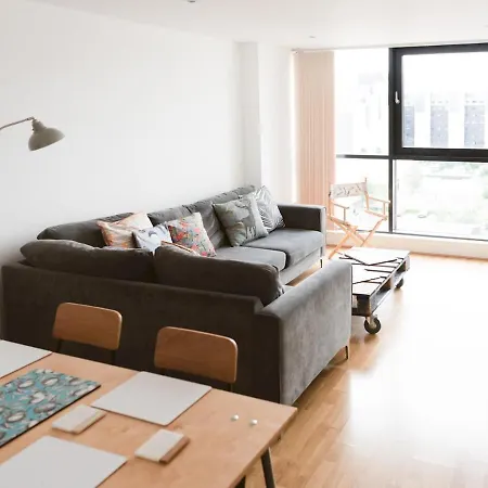 Pass The Keys Lovely 2 Bed With Parking Next To Secc Hydro Apartment Glasgow