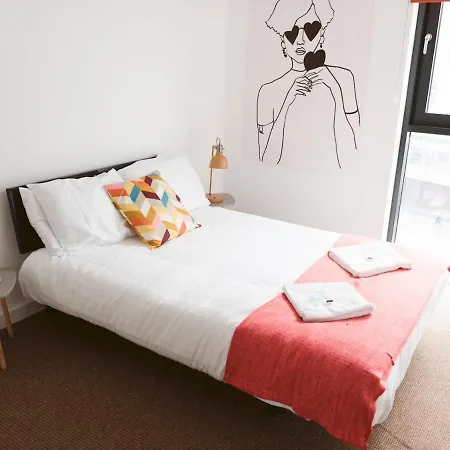 Pass The Keys Lovely 2 Bed With Parking Next To Secc Hydro * Glasgow