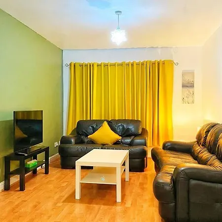 Cozy Nights - Shields Rd Apartment