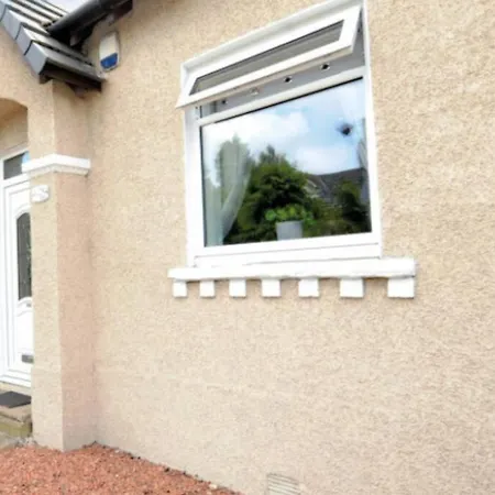 Holiday home Cheerful One Bedroom With Parking Space. Glasgow