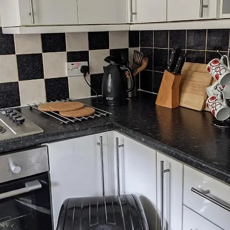 Charing Cross Apartment *