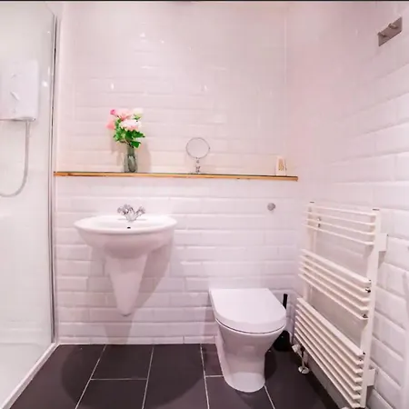 Lägenhet Renfield Apartment, Bright And Spacious