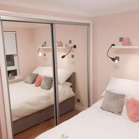 2bd City Centre - Free Private Parking * Glasgow