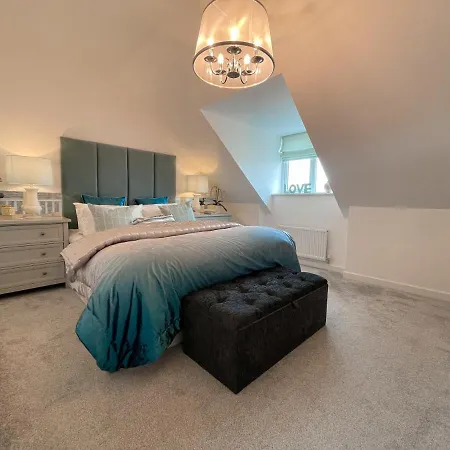 Holiday home Newly Developed 3 Bedroom *