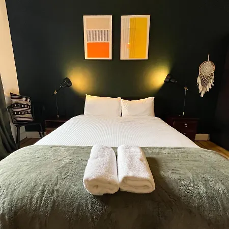 West End - Botanic Gardens Apartment Glasgow