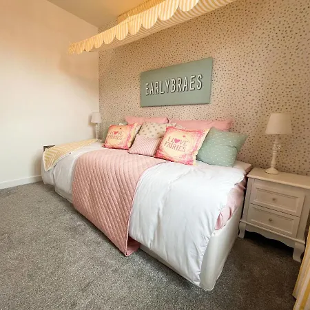 Ferienhaus Newly Developed 3 Bedroom