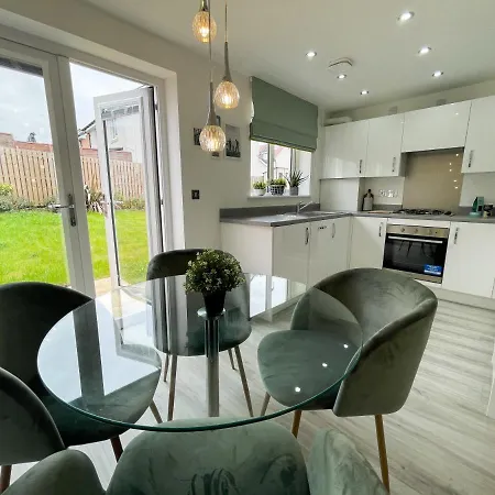 Newly Developed 3 Bedroom * Glasgow