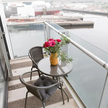 Pass The Keys Lovely New 1-bedroom Harbour River View
