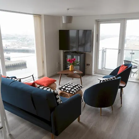Apartment Pass The Keys Lovely New 1-bedroom Harbour River View Glasgow