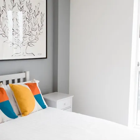 Apartment Pass The Keys Lovely New 1-bedroom Harbour River View Glasgow