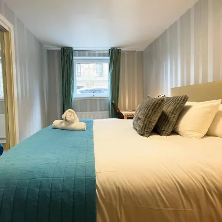 Kelvingrove 2 Bedroom - Private Parking Glasgow
