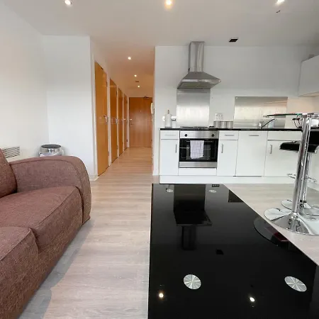 Apartment Executive 10th Floor Studio Flat Glasgow