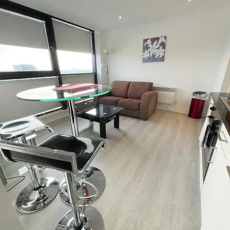 Executive 10th Floor Studio Flat Apartment Glasgow
