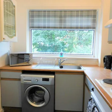 1 Bedroom Apt In Glasgow'S Southside, Close To Bars And Restaurants *
