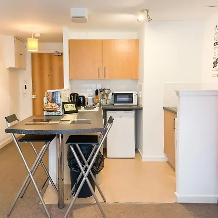Centre Apartment *