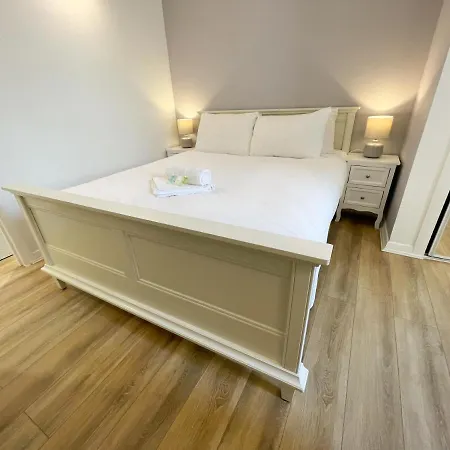 Modern City Centre 1bed Apartment *