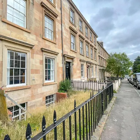 Apartment Spacious 3 Bedroom Victorian Flat Centre Glasgow