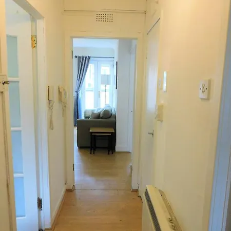 1 Bedroom Apt In Glasgow'S Southside, Close To Bars And Restaurants アパート グラスゴー
